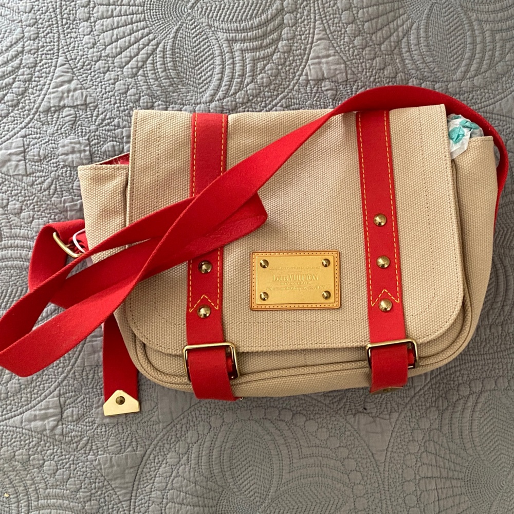 Louis Vuitton Antigua Besas PM Messenger Bag/Shoulder Bag